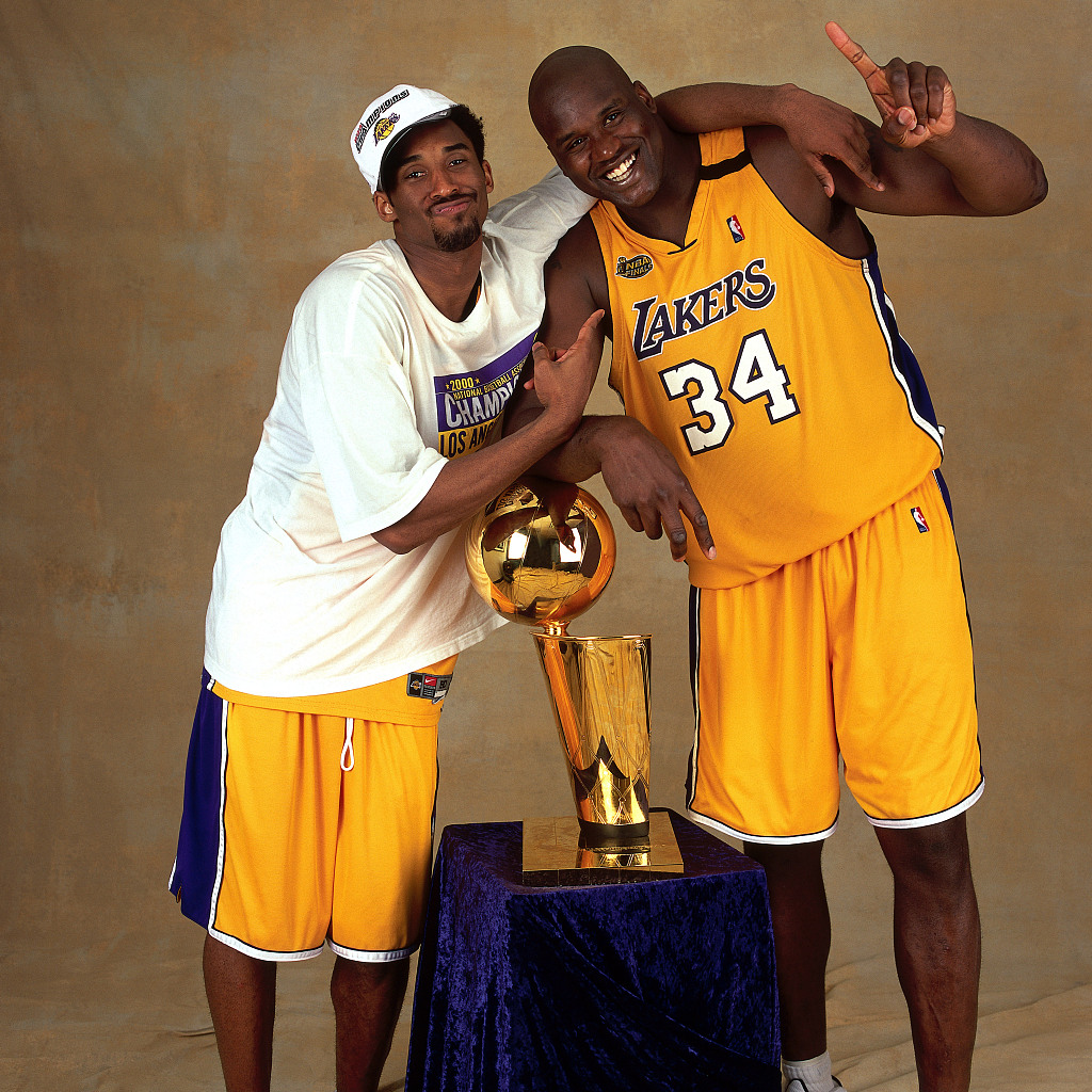 每体：一名巴萨球迷因点燃焰火导致公交车起火被逮捕（每体：巴萨球迷燃放焰火致公交起火，已被警方拘捕）