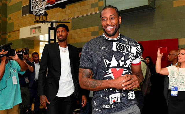 新援爆发，两球一助强势亮相（新援首秀大爆发，梅开二度外加助攻）